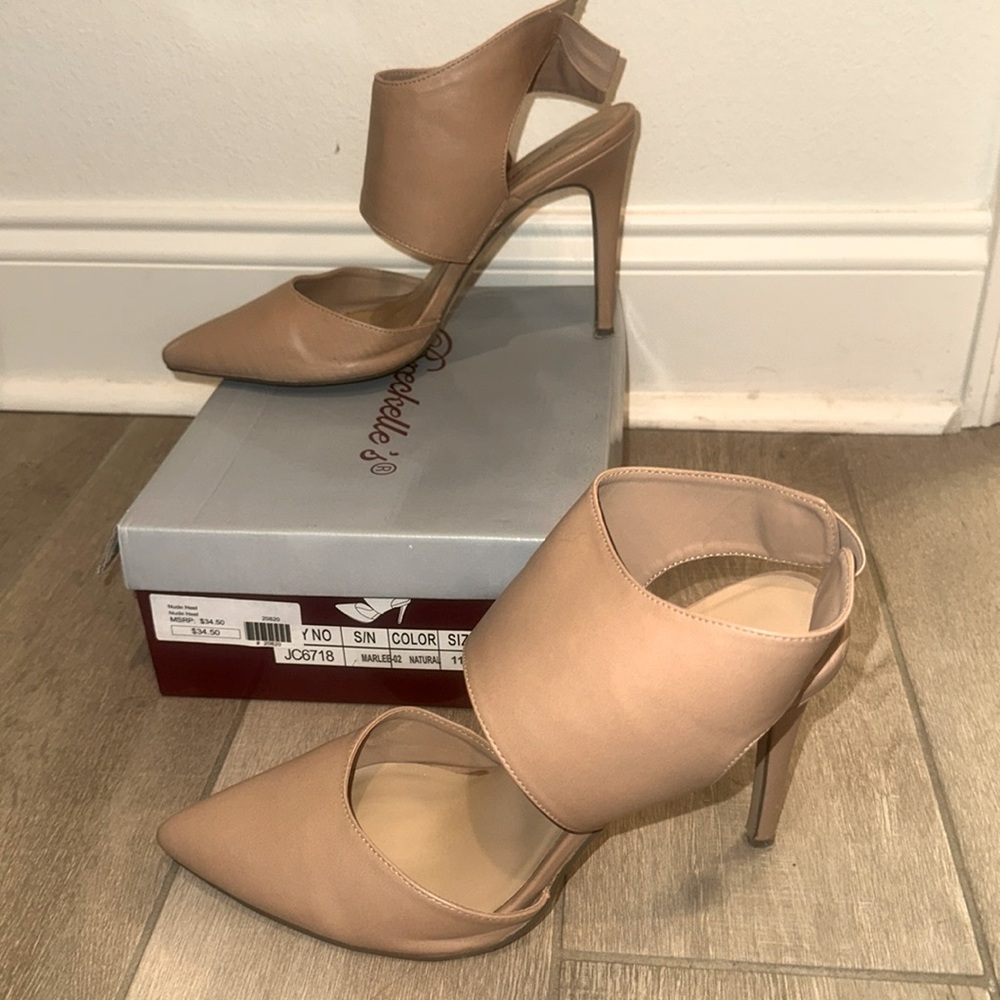 Pointed toe nude heel Size 11
